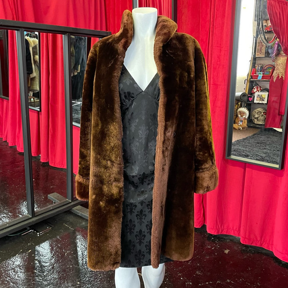 Vintage 60s Famous-Barr Co Brown Teddy Faux Fur Knee Length Coat Womens L/XL - Picture 2 of 10